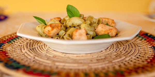 Imagem Massa com Pesto de Manjericão e Frango